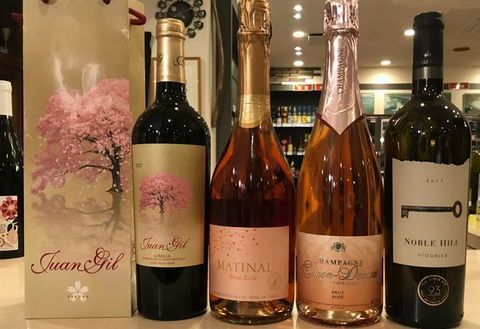 桜の花見にこのワイン.jpg